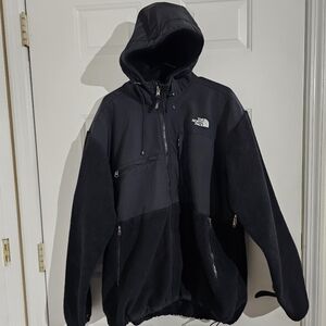 The North Face Denali Men's Black Fleece-Lined Hooded Performance Jacket